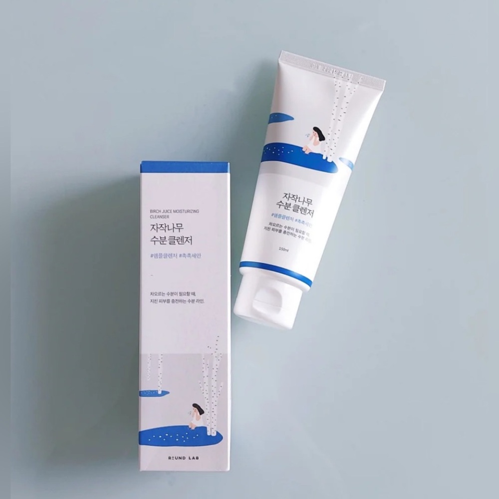 Round Lab Moisturizing Cleanser - Brand New in box